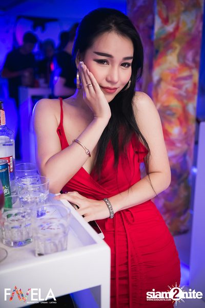 Saturday Night at Favela Thonglor — photo 14