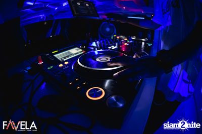 Saturday Night at Favela Thonglor — photo 40