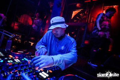 BLING IT กับ Bangkok Invaders ที่ ซิง ซิง เธียเตอร์ — photo 78
