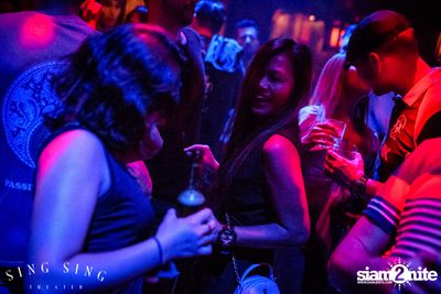 BLING IT กับ Bangkok Invaders ที่ ซิง ซิง เธียเตอร์ — photo 95