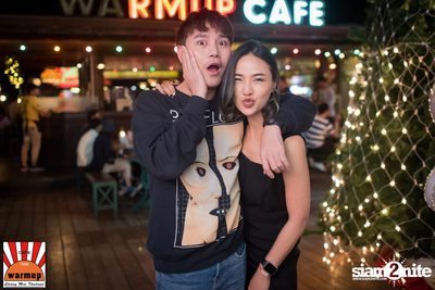 Twopee Southside ที่ วอร์ม อัพ คาเฟ่ เชียงใหม่ — photo 17