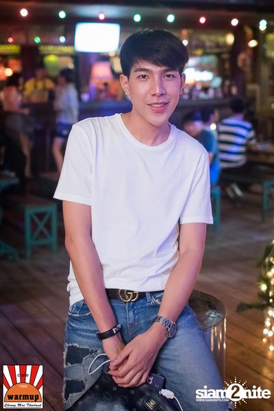 Twopee Southside ที่ วอร์ม อัพ คาเฟ่ เชียงใหม่ — photo 21