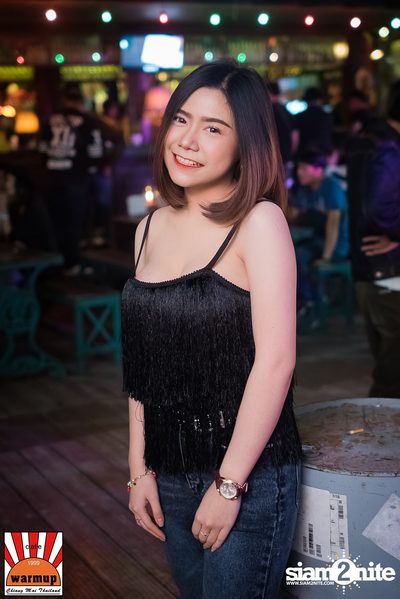 Twopee Southside ที่ วอร์ม อัพ คาเฟ่ เชียงใหม่ — photo 24