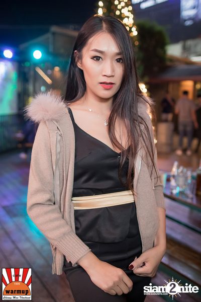 Twopee Southside ที่ วอร์ม อัพ คาเฟ่ เชียงใหม่ — photo 25