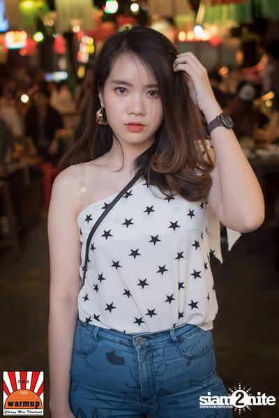 Twopee Southside ที่ วอร์ม อัพ คาเฟ่ เชียงใหม่ — photo 29