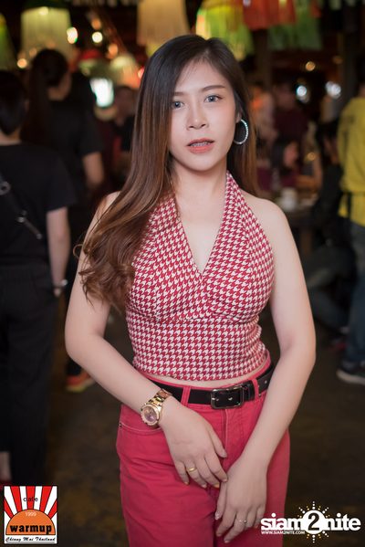 Twopee Southside ที่ วอร์ม อัพ คาเฟ่ เชียงใหม่ — photo 36