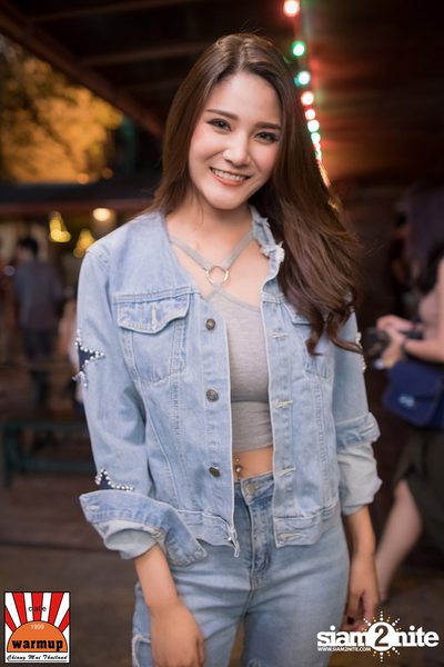 Twopee Southside ที่ วอร์ม อัพ คาเฟ่ เชียงใหม่ — photo 46
