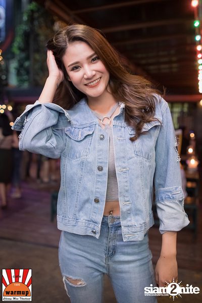 Twopee Southside ที่ วอร์ม อัพ คาเฟ่ เชียงใหม่ — photo 47