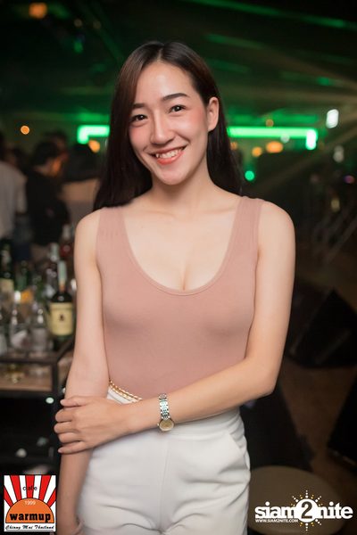 Twopee Southside ที่ วอร์ม อัพ คาเฟ่ เชียงใหม่ — photo 56