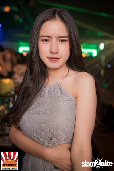 Twopee Southside ที่ วอร์ม อัพ คาเฟ่ เชียงใหม่ — photo 58
