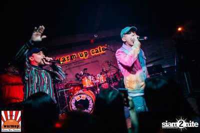 Twopee Southside ที่ วอร์ม อัพ คาเฟ่ เชียงใหม่ — photo 81