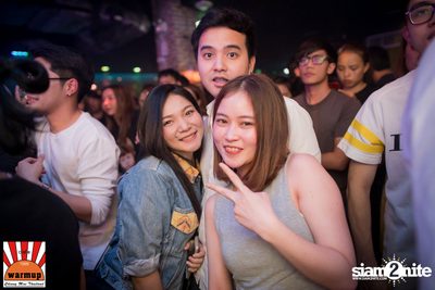 Twopee Southside ที่ วอร์ม อัพ คาเฟ่ เชียงใหม่ — photo 93