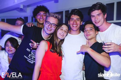 Friday Night at Favela Thonglor — photo 14