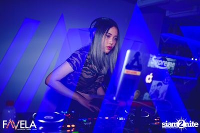 Friday Night at Favela Thonglor — photo 71