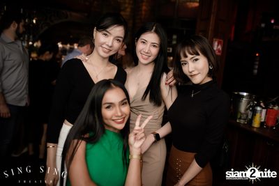 BLING IT กับ Bangkok Invaders ที่ ซิง ซิง เธียเตอร์ — photo 5