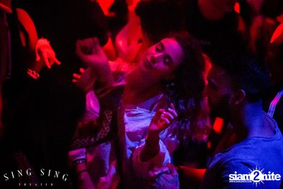 BLING IT กับ Bangkok Invaders ที่ ซิง ซิง เธียเตอร์ — photo 32
