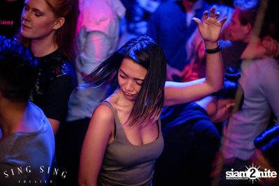 BLING IT กับ Bangkok Invaders ที่ ซิง ซิง เธียเตอร์ — photo 33