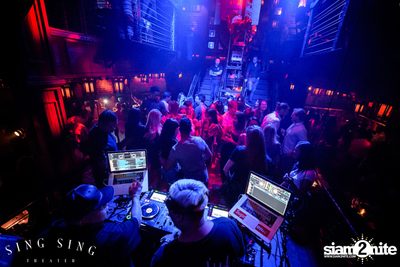 BLING IT กับ Bangkok Invaders ที่ ซิง ซิง เธียเตอร์ — photo 41
