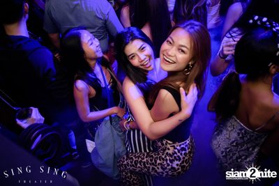 BLING IT กับ Bangkok Invaders ที่ ซิง ซิง เธียเตอร์ — photo 53