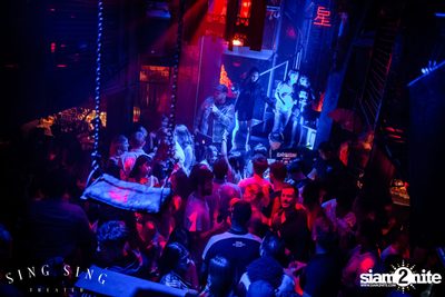 BLING IT กับ Bangkok Invaders ที่ ซิง ซิง เธียเตอร์ — photo 56