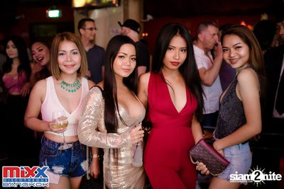 Hot Pants Meets Stilettos Party at MIXX Bangkok — photo 63