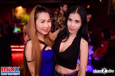 Hot Pants Meets Stilettos Party at MIXX Bangkok — photo 73