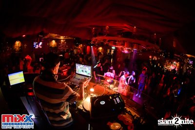 Hot Pants Meets Stilettos Party at MIXX Bangkok — photo 79