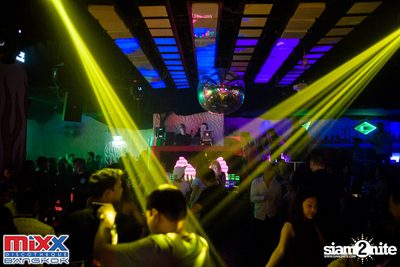 Hot Pants Meets Stilettos Party at MIXX Bangkok — photo 91