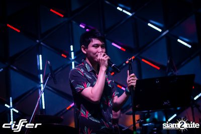 Pop Pongkool x Oat Pramote ที่ ดิฟเฟอร์ ผับ พัทยา — photo 8