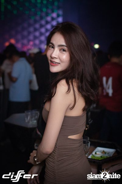 Pop Pongkool x Oat Pramote ที่ ดิฟเฟอร์ ผับ พัทยา — photo 21