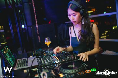 I'm Single So What! at W Bangkok — photo 6