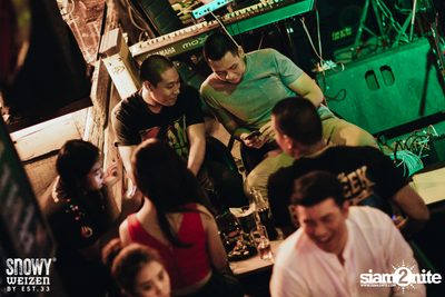 Snowy Weizen presents O-Pavee at Old Dirty (Album 2) — photo 78