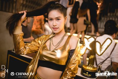DND V DAY w/ The TOYS x Klear at DND — photo 5