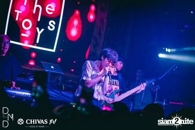 DND V DAY w/ The TOYS x Klear at DND — photo 36