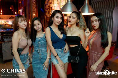 Valentine's Day w/ Jetset'er at Maldives Bar Mengjai — photo 21