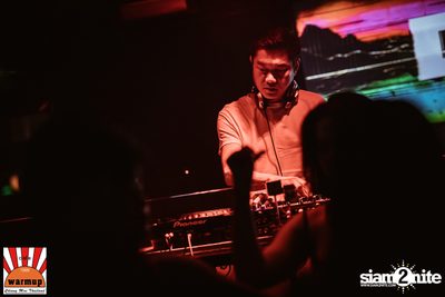 Valentines Day w/ Season Five ที่ Warmup Cafe Chiangmai — photo 28