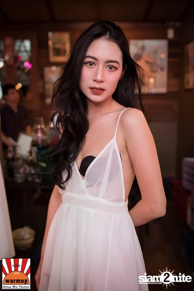 Valentines Day w/ Season Five ที่ Warmup Cafe Chiangmai — photo 37