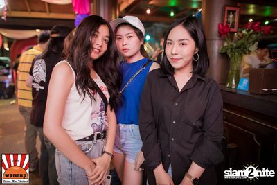 Valentines Day w/ Season Five ที่ Warmup Cafe Chiangmai — photo 39