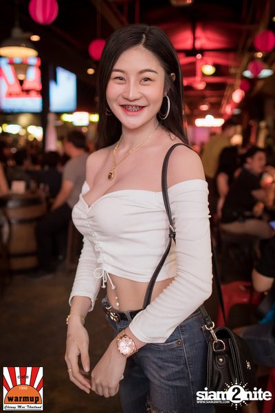 Valentines Day w/ Season Five ที่ Warmup Cafe Chiangmai — photo 40