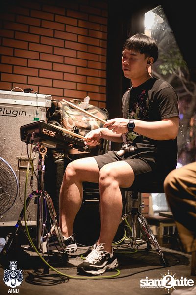 Thursday Night at Ainu Bar — photo 10