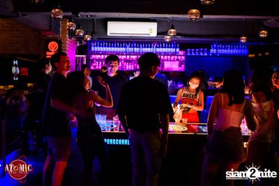 FatCat นำเสนอ Hip Hop Smash ที่ อะตอมมิก เบียร์ปอง — photo 95