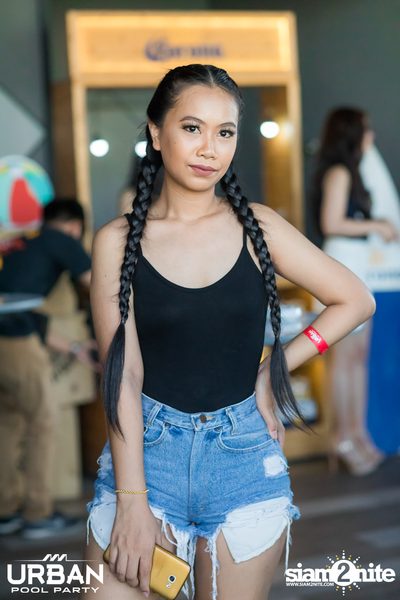 Urban Pool Party The Reunion ที่ เรดสแควร์ รูฟท็อป บาร์ — photo 19