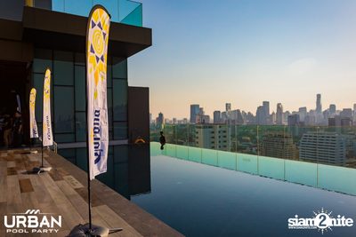 Urban Pool Party The Reunion ที่ เรดสแควร์ รูฟท็อป บาร์ — photo 22