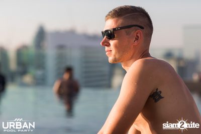 Urban Pool Party The Reunion ที่ เรดสแควร์ รูฟท็อป บาร์ — photo 39