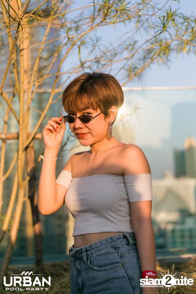 Urban Pool Party The Reunion ที่ เรดสแควร์ รูฟท็อป บาร์ — photo 43