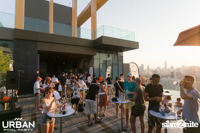Urban Pool Party The Reunion ที่ เรดสแควร์ รูฟท็อป บาร์ — photo 47