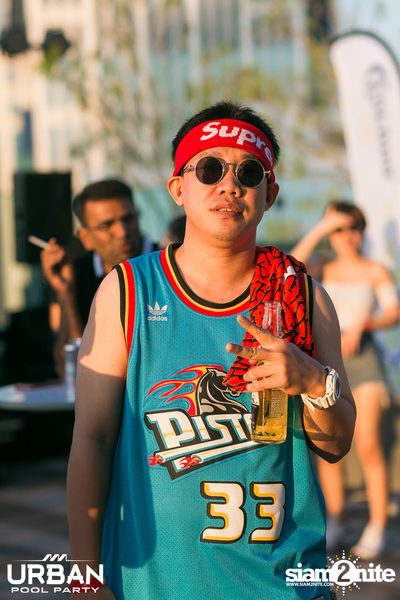 Urban Pool Party The Reunion ที่ เรดสแควร์ รูฟท็อป บาร์ — photo 49