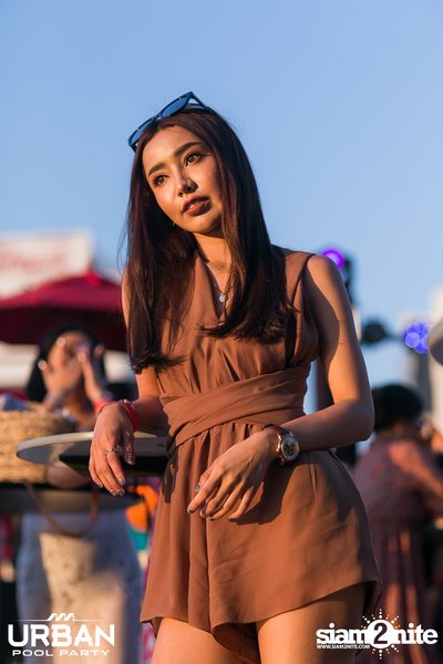 Urban Pool Party The Reunion ที่ เรดสแควร์ รูฟท็อป บาร์ — photo 52