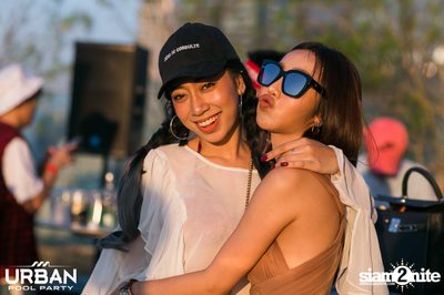 Urban Pool Party The Reunion ที่ เรดสแควร์ รูฟท็อป บาร์ — photo 54