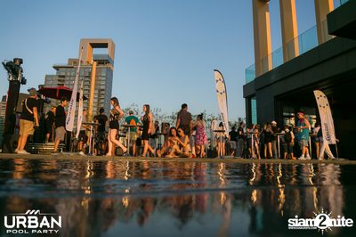 Urban Pool Party The Reunion ที่ เรดสแควร์ รูฟท็อป บาร์ — photo 59